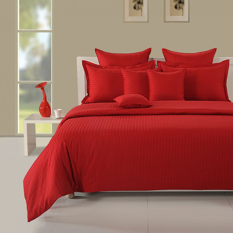 Poppy Red Sonata Winter Quilt