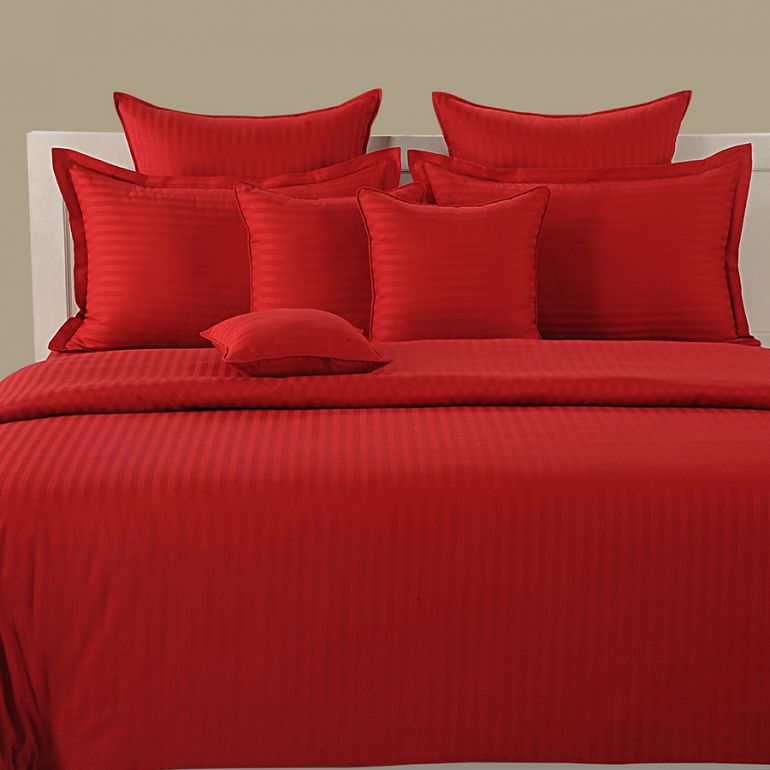 Poppy Red Sonata Winter Quilt