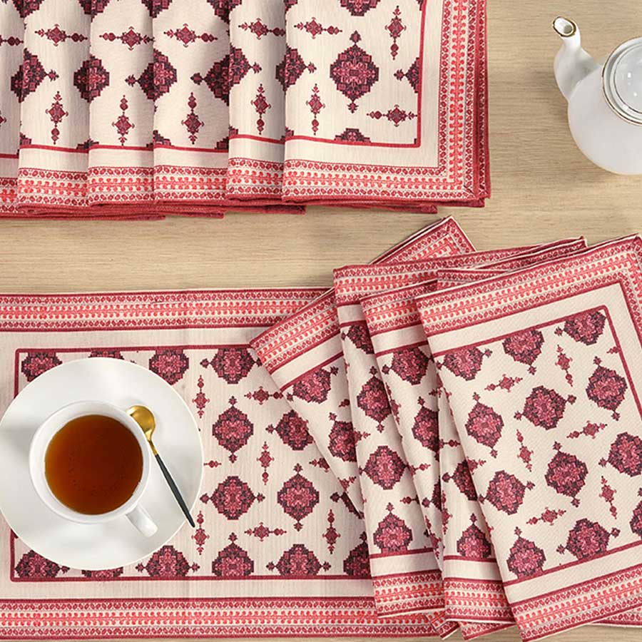 Set of 4 mts With 4 Napkins set